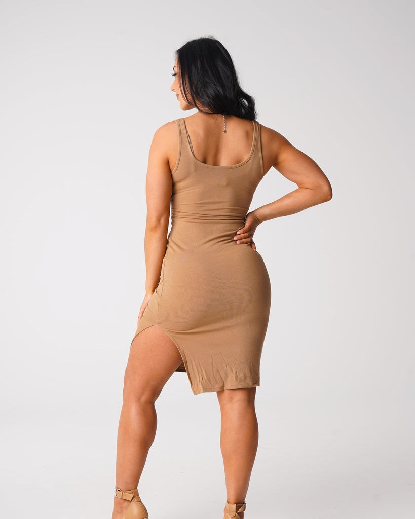 NVGTN Golden Vibes Cut Out Midi Saty Mocha | PEM-450298