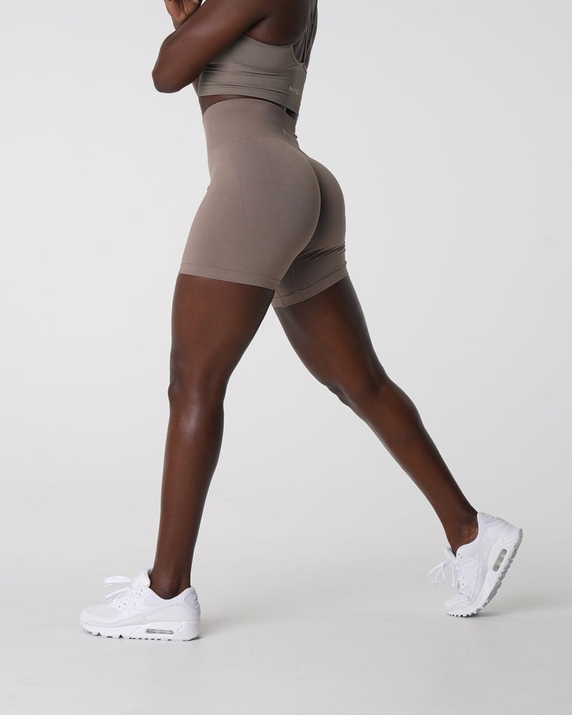 NVGTN Solid Seamless Shorts Taupe | QCX-138260